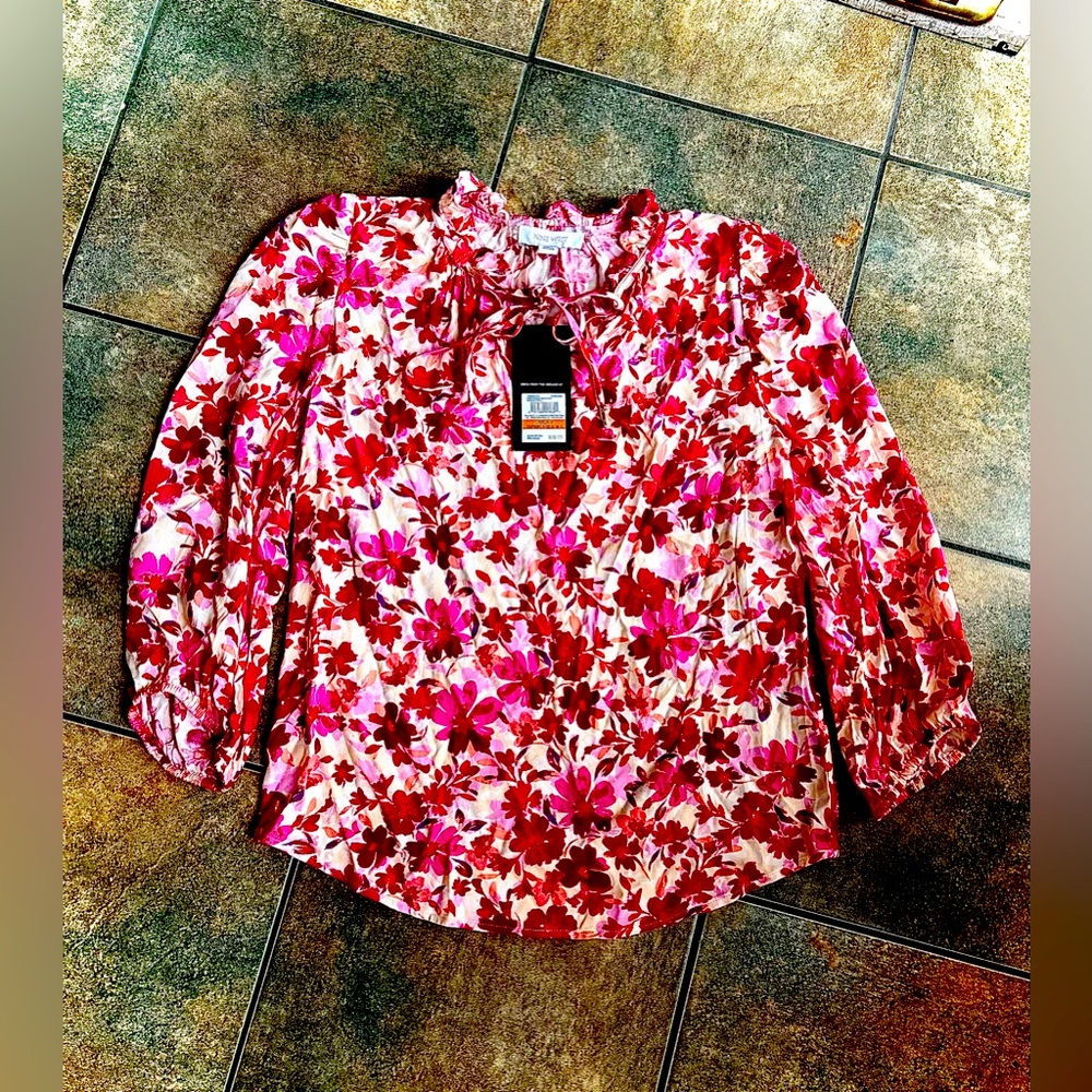 New with Tags! Nine West Designer  Floral Design Women’s Blouse